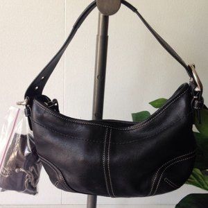 Black leather coach hobo purse w dust bag
